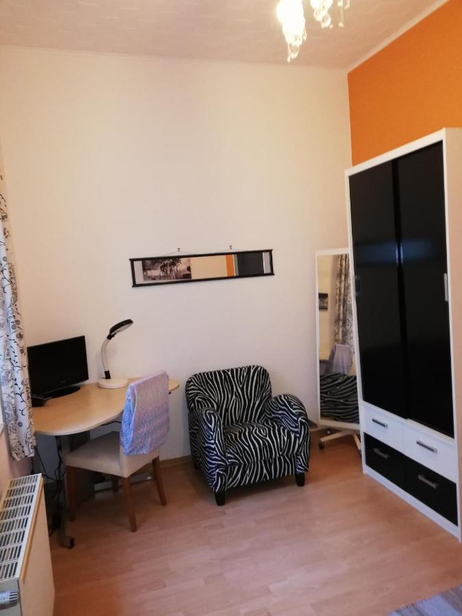 อาคาซา เบด แอนด์ เบรคฟาสต์ Bed & Breakfast Frankfurt am Main ภายนอก รูปภาพ