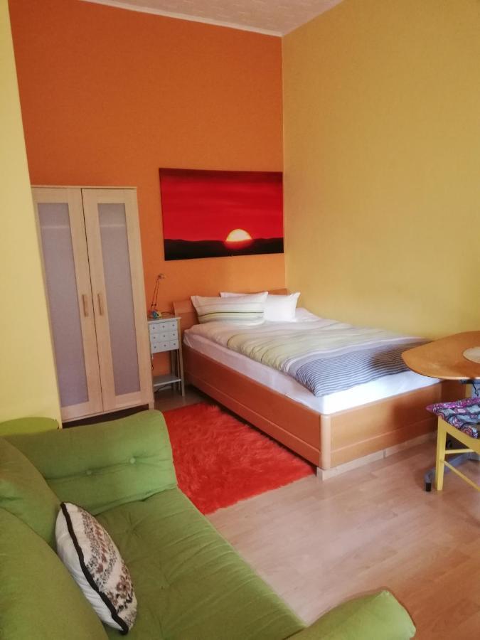 อาคาซา เบด แอนด์ เบรคฟาสต์ Bed & Breakfast Frankfurt am Main ภายนอก รูปภาพ