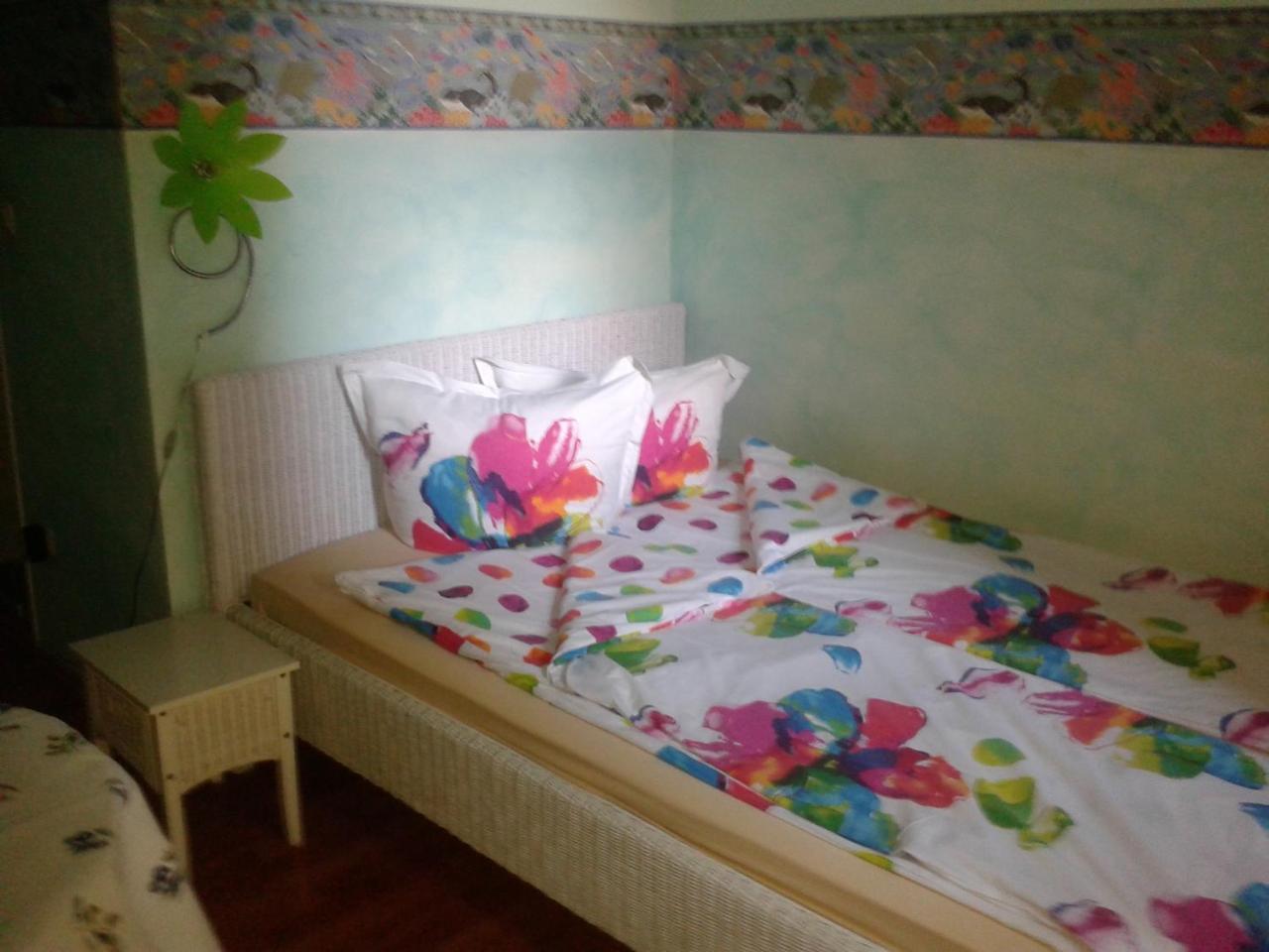 อาคาซา เบด แอนด์ เบรคฟาสต์ Bed & Breakfast Frankfurt am Main ภายนอก รูปภาพ