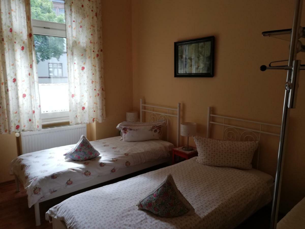อาคาซา เบด แอนด์ เบรคฟาสต์ Bed & Breakfast Frankfurt am Main ภายนอก รูปภาพ